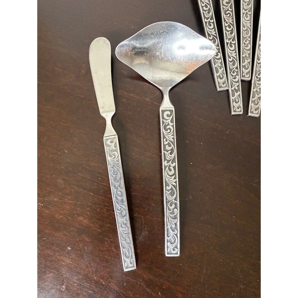 Riviera Stainless Steel Flatware Set Japan Scroll Filigree Pattern 24 Pieces